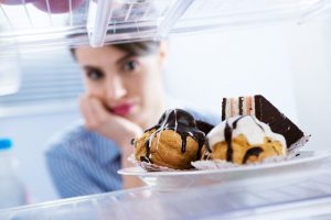 How to Reduce Cravings for Unhealthy Foods